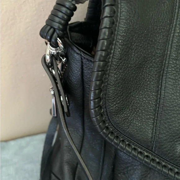 Aimee Kestenberg Black Leather All For Love Shoulder/Crossbody Bag - Picture 2 of 9